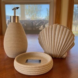 3 Piece Nautica Home Bathroom Accessories Seashell Sand Sculpture - NEW